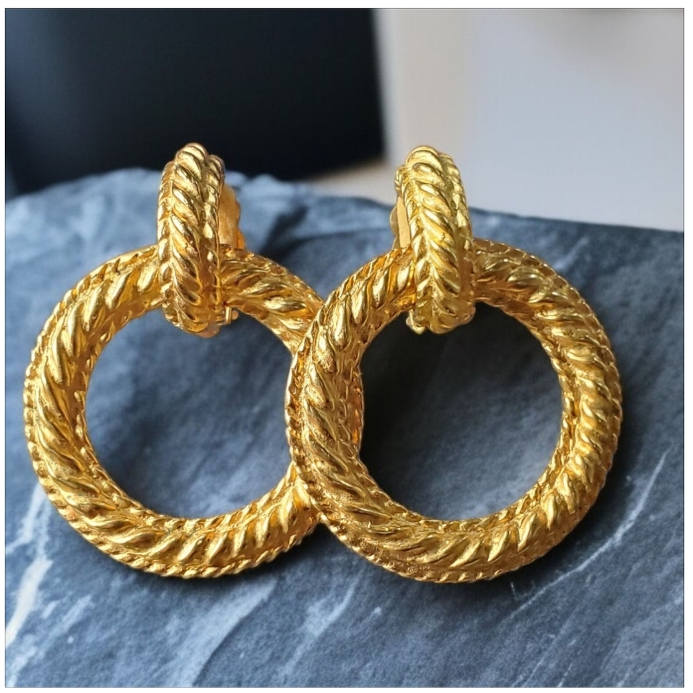 DEANNA HAMRO Vintage 80's 18k Gold Plated Big Byzantine Hoop Clip-on Earrings!